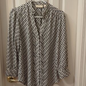 Preppy/Sophisticated Minimalist/Classic Seahorse Design With Silver Accents